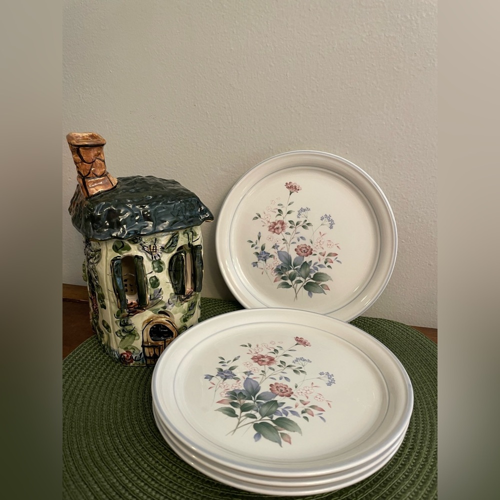 Noritake Keltcraft Cortland VTG 90’s dessert/salad plate in Spring/Floral design